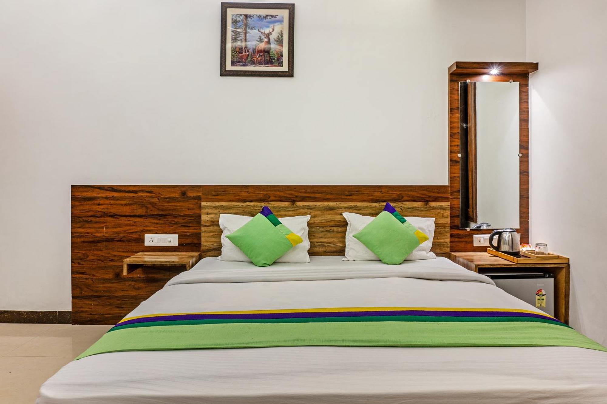 Treebo Spirit Residency Hotel Udaipur Exterior photo
