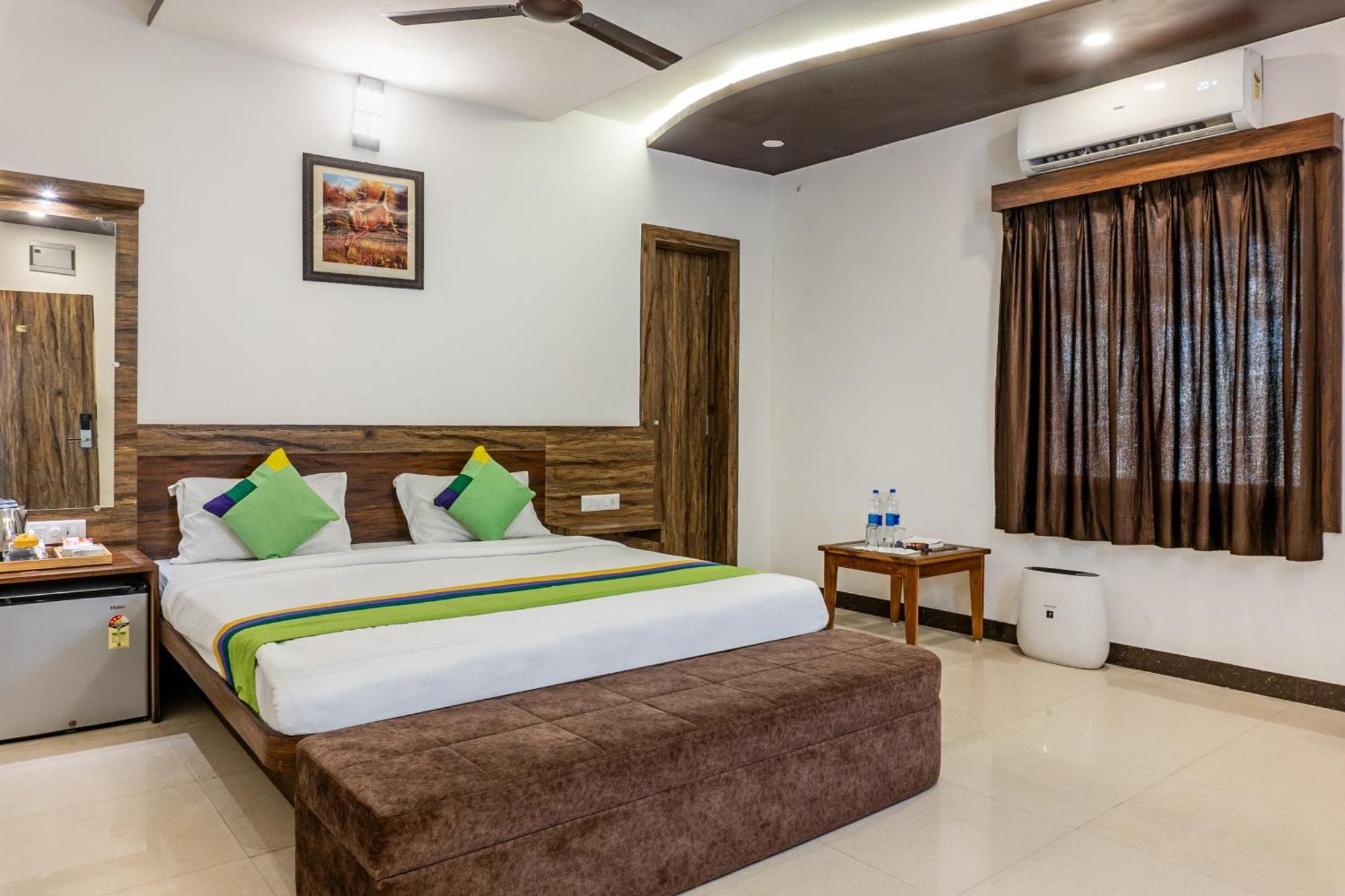 Treebo Spirit Residency Hotel Udaipur Exterior photo