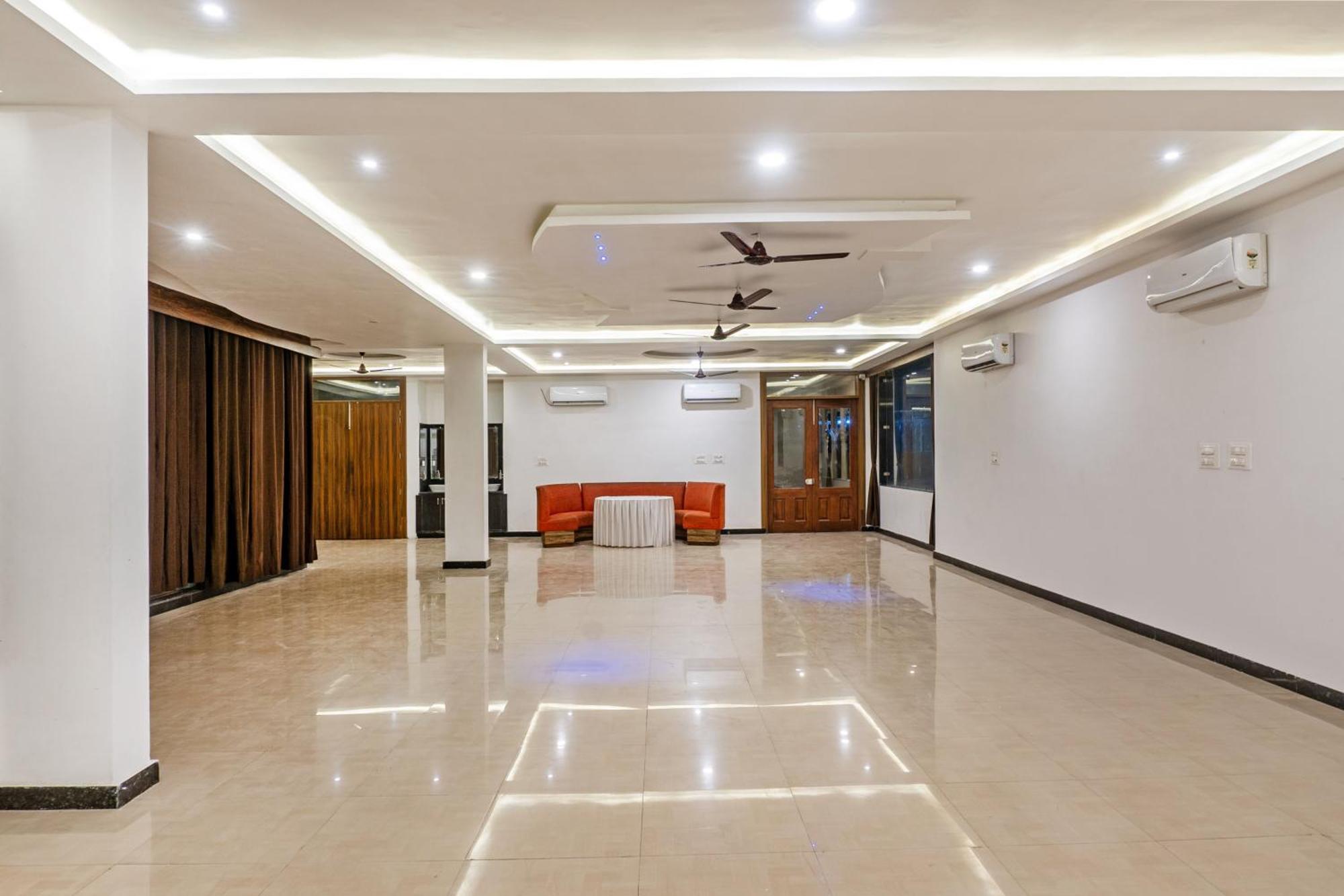 Treebo Spirit Residency Hotel Udaipur Exterior photo