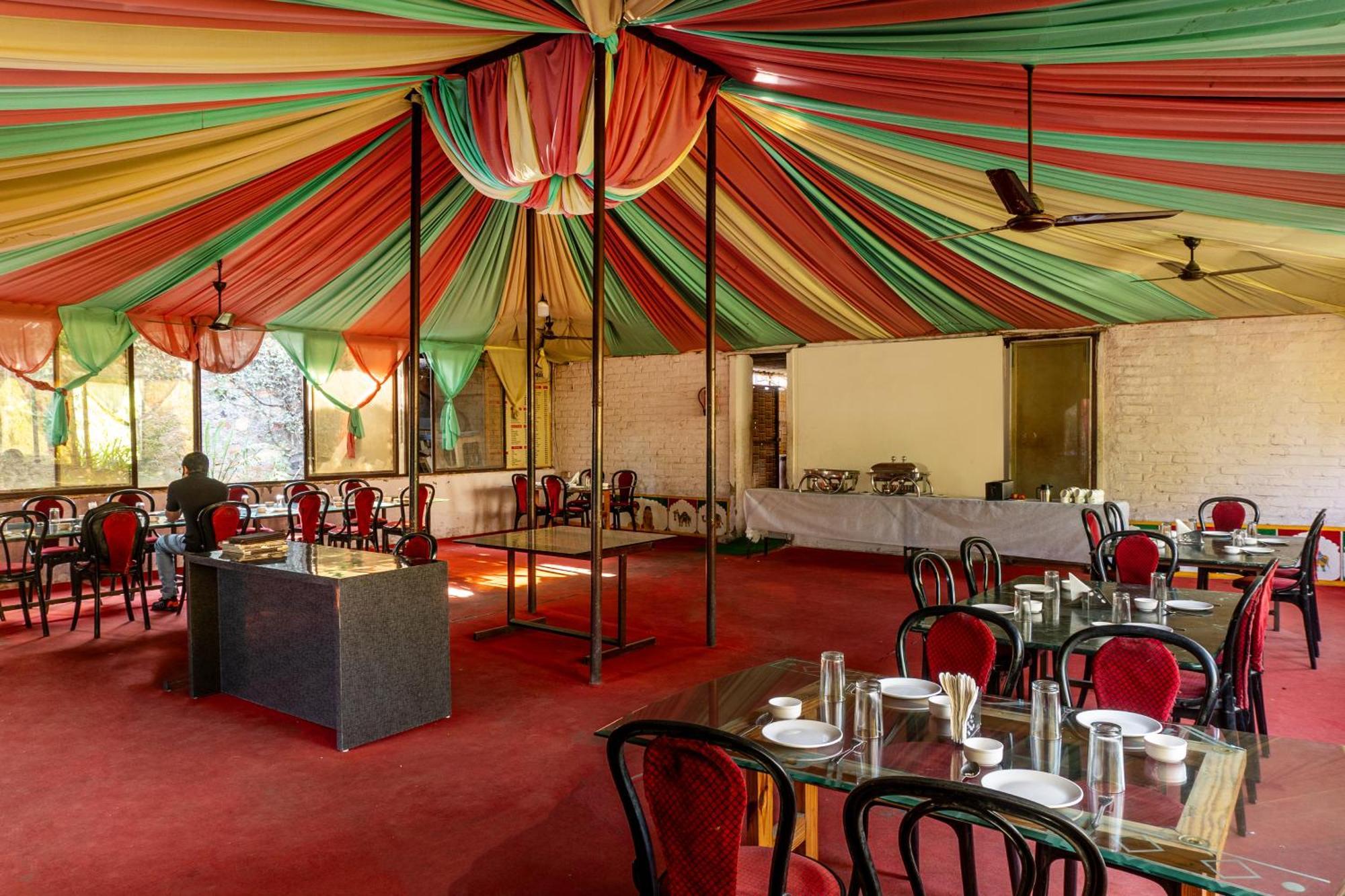Treebo Spirit Residency Hotel Udaipur Exterior photo